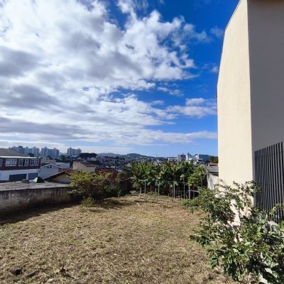 Terrenos Residenciais com 342m², no bairro Jardim Atlântico em Florianópolis