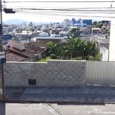 Terrenos Residenciais com 342m², no bairro Jardim Atlântico em Florianópolis