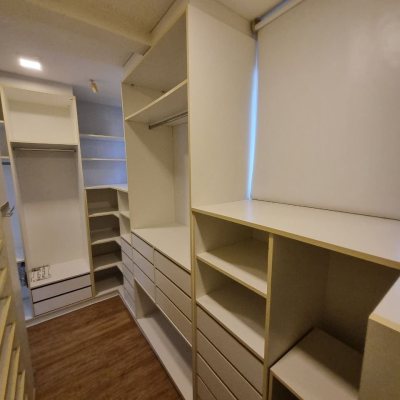 Casa Residencial com 327m², 4 quartos, 4 suítes, 3 garagens, no bairro Lagoa Da Conceição em Florianópolis