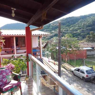 Casa Residencial com 100m², 2 quartos, 1 suíte, 1 garagem, no bairro Rio Tavares em Florianópolis