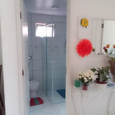 Casa Residencial com 100m², 2 quartos, 1 suíte, 1 garagem, no bairro Rio Tavares em Florianópolis