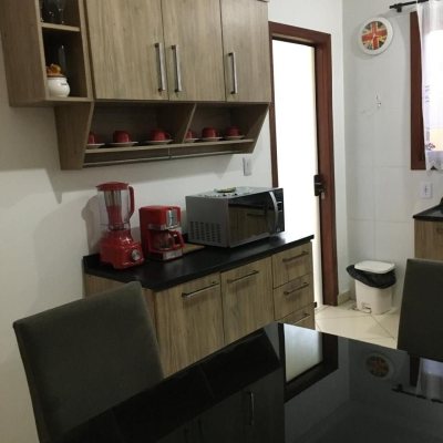 Sobrado Residencial com 85m², 2 quartos, 1 garagem, no bairro Ingleses em Florianópolis