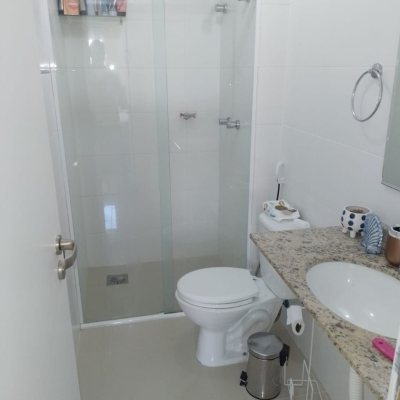 Cobertura com 95m², 2 quartos, 1 suíte, 2 garagens, no bairro Açores em Florianópolis