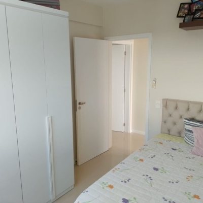 Cobertura com 95m², 2 quartos, 1 suíte, 2 garagens, no bairro Açores em Florianópolis