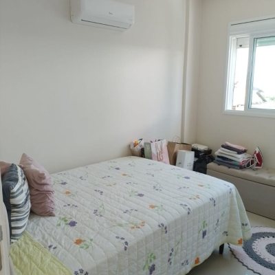 Cobertura com 95m², 2 quartos, 1 suíte, 2 garagens, no bairro Açores em Florianópolis