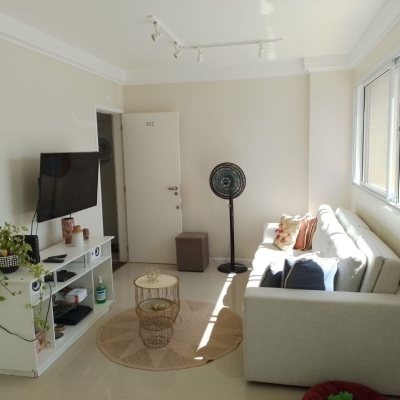 Cobertura com 95m², 2 quartos, 1 suíte, 2 garagens, no bairro Açores em Florianópolis