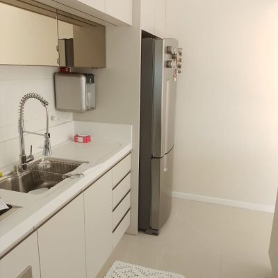 Cobertura com 95m², 2 quartos, 1 suíte, 2 garagens, no bairro Açores em Florianópolis