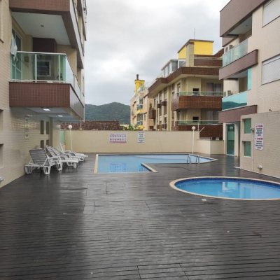 Cobertura com 95m², 2 quartos, 1 suíte, 2 garagens, no bairro Açores em Florianópolis