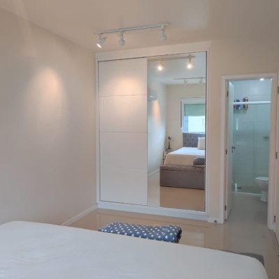 Cobertura com 95m², 2 quartos, 1 suíte, 2 garagens, no bairro Açores em Florianópolis