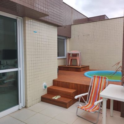 Cobertura com 95m², 2 quartos, 1 suíte, 2 garagens, no bairro Açores em Florianópolis