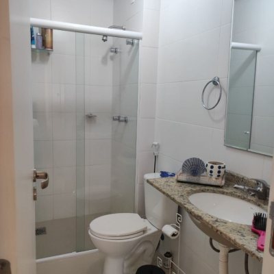 Cobertura com 95m², 2 quartos, 1 suíte, 2 garagens, no bairro Açores em Florianópolis