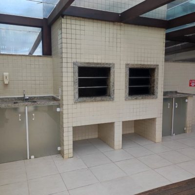 Cobertura com 95m², 2 quartos, 1 suíte, 2 garagens, no bairro Açores em Florianópolis
