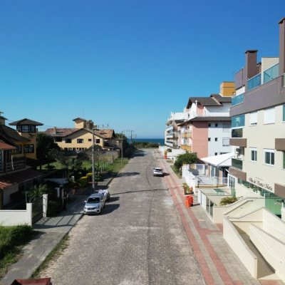Cobertura com 95m², 2 quartos, 1 suíte, 2 garagens, no bairro Açores em Florianópolis