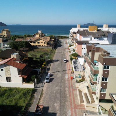 Cobertura com 95m², 2 quartos, 1 suíte, 2 garagens, no bairro Açores em Florianópolis