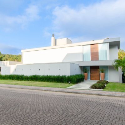 Casa em Condomínio com 942m², 6 quartos, 5 suítes, 4 garagens, no bairro Cacupé em Florianópolis
