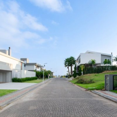 Casa em Condomínio com 942m², 6 quartos, 5 suítes, 4 garagens, no bairro Cacupé em Florianópolis