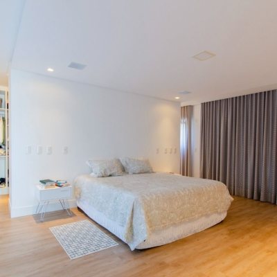 Casa em Condomínio com 942m², 6 quartos, 5 suítes, 4 garagens, no bairro Cacupé em Florianópolis