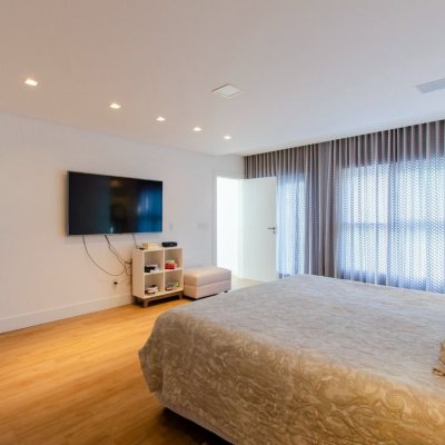 Casa em Condomínio com 942m², 6 quartos, 5 suítes, 4 garagens, no bairro Cacupé em Florianópolis