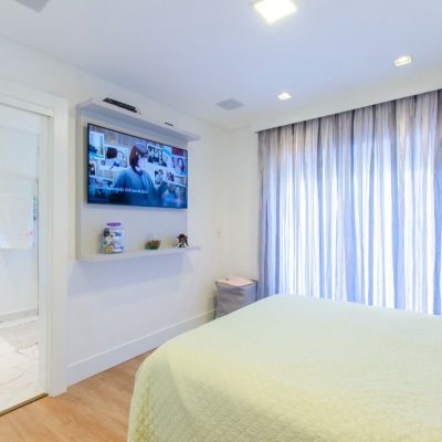 Casa em Condomínio com 942m², 6 quartos, 5 suítes, 4 garagens, no bairro Cacupé em Florianópolis