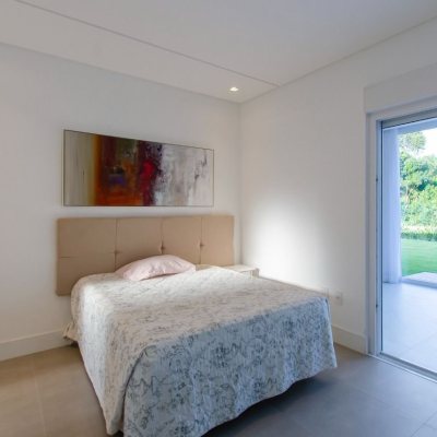 Casa em Condomínio com 942m², 6 quartos, 5 suítes, 4 garagens, no bairro Cacupé em Florianópolis