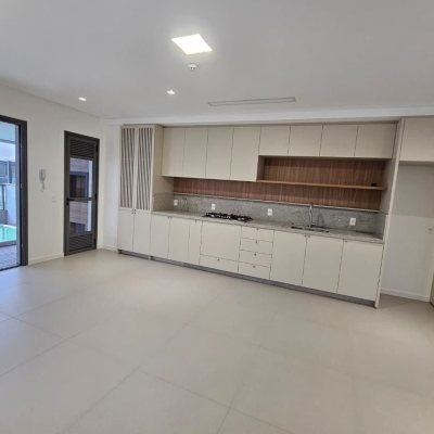 Apartamentos com 119m², 2 quartos, 1 suíte, 2 garagens, no bairro Morro Das Pedras em Florianópolis