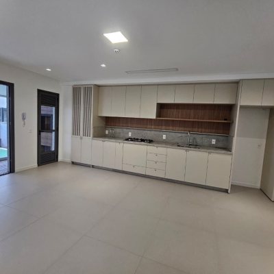 Apartamentos com 119m², 2 quartos, 1 suíte, 2 garagens, no bairro Morro Das Pedras em Florianópolis