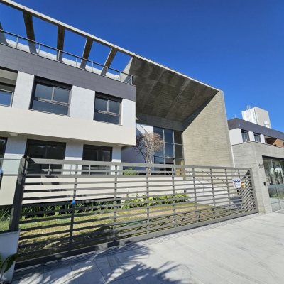 Apartamentos com 119m², 2 quartos, 1 suíte, 2 garagens, no bairro Morro Das Pedras em Florianópolis