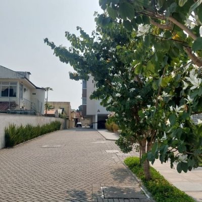 Apartamentos com 71m², 2 quartos, 1 suíte, 1 garagem, no bairro Campeche em Florianópolis