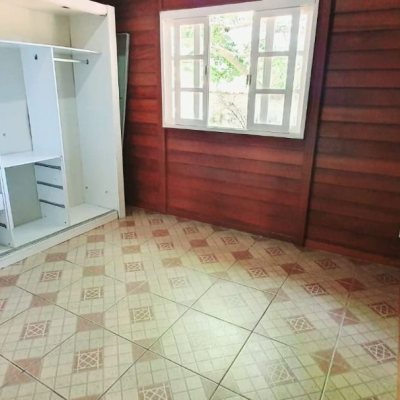 Casa Residencial com 60m², 3 quartos, 1 garagem, no bairro São João Do Rio Vermelho em Florianópolis