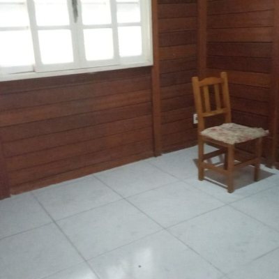 Casa Residencial com 60m², 3 quartos, 1 garagem, no bairro São João Do Rio Vermelho em Florianópolis