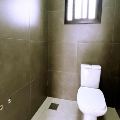 Casa Residencial com 176m², 2 quartos, 2 suítes, 2 garagens, no bairro Forquilhas em São José