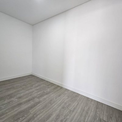 Casa Residencial com 176m², 2 quartos, 2 suítes, 2 garagens, no bairro Forquilhas em São José