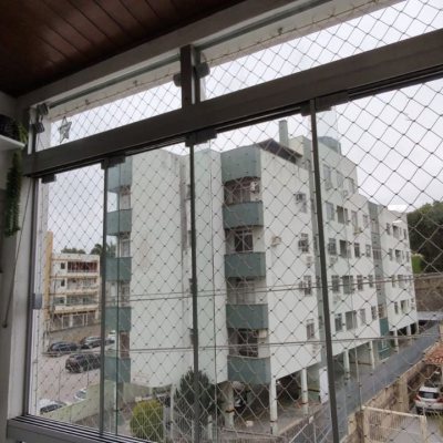 Apartamentos com 78m², 3 quartos, 1 suíte, 2 garagens, no bairro Capoeiras em Florianópolis
