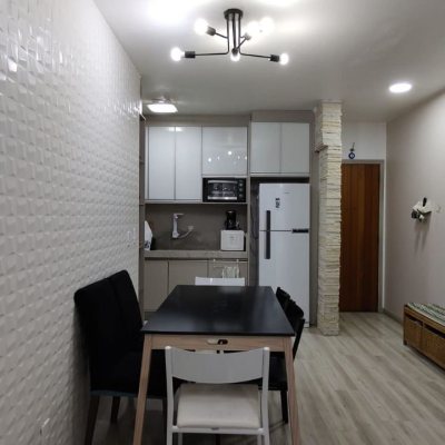 Apartamentos com 78m², 3 quartos, 1 suíte, 2 garagens, no bairro Capoeiras em Florianópolis
