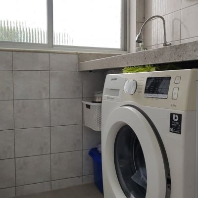 Apartamentos com 78m², 3 quartos, 1 suíte, 2 garagens, no bairro Capoeiras em Florianópolis