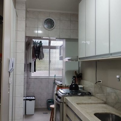 Apartamentos com 78m², 3 quartos, 1 suíte, 2 garagens, no bairro Capoeiras em Florianópolis