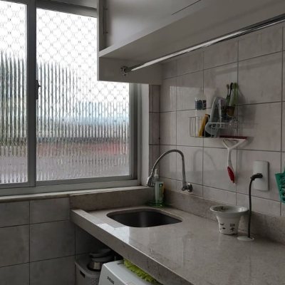 Apartamentos com 78m², 3 quartos, 1 suíte, 2 garagens, no bairro Capoeiras em Florianópolis