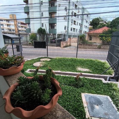 Apartamentos com 78m², 3 quartos, 1 suíte, 2 garagens, no bairro Capoeiras em Florianópolis
