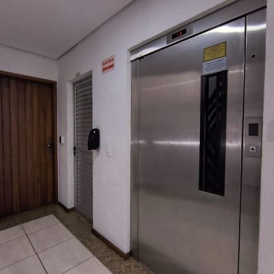 Apartamentos com 78m², 3 quartos, 1 suíte, 2 garagens, no bairro Capoeiras em Florianópolis