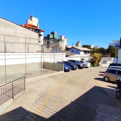 Apartamentos com 54m², 2 quartos, 1 garagem, no bairro Abraão em Florianópolis