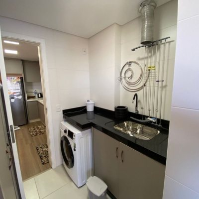 Apartamentos com 108m², 3 quartos, 1 suíte, 2 garagens, no bairro Pagani em Palhoça