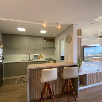 Apartamentos com 108m², 3 quartos, 1 suíte, 2 garagens, no bairro Pagani em Palhoça