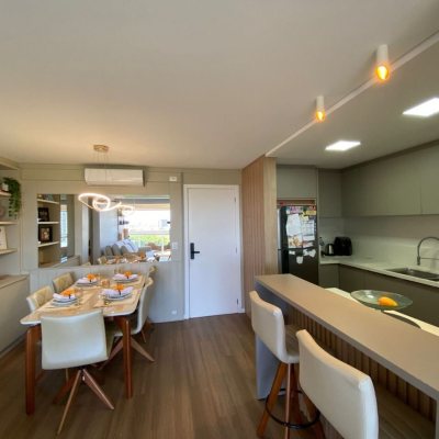 Apartamentos com 108m², 3 quartos, 1 suíte, 2 garagens, no bairro Pagani em Palhoça