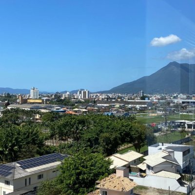 Apartamentos com 108m², 3 quartos, 1 suíte, 2 garagens, no bairro Pagani em Palhoça