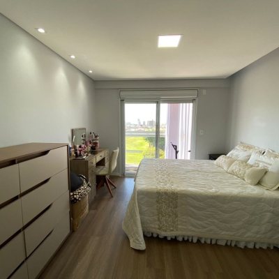 Apartamentos com 108m², 3 quartos, 1 suíte, 2 garagens, no bairro Pagani em Palhoça