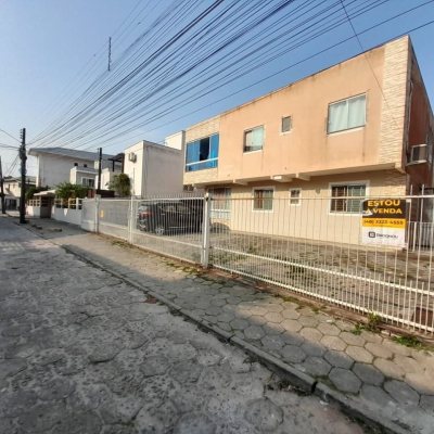 Apartamentos com 68m², 3 quartos, 1 suíte, 1 garagem, no bairro Ingleses do Rio Vermelho em Florianópolis