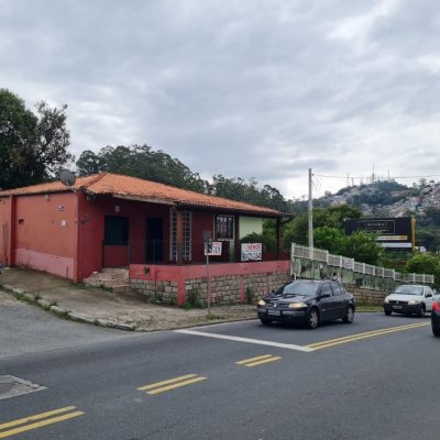 Terreno Comercial/Residencial com 676m², no bairro Carvoeira em Florianópolis