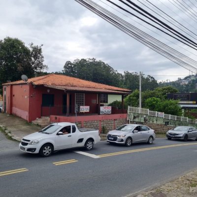 Terreno Comercial/Residencial com 676m², no bairro Carvoeira em Florianópolis