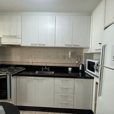 Apartamentos com 129m², 4 quartos, 2 suítes, 2 garagens, no bairro Centro em Florianópolis