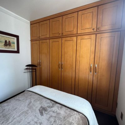 Apartamentos com 129m², 4 quartos, 2 suítes, 2 garagens, no bairro Centro em Florianópolis